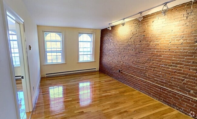 Building Photo - 88 W Cedar St Unit 6 Rental