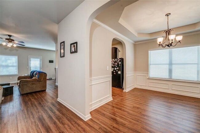 Photo - 208 Hidden Creek Pt