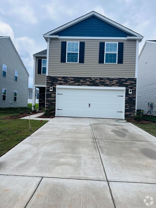 Building Photo - Hickory quiet, family-friendly neighborhoo... Rental