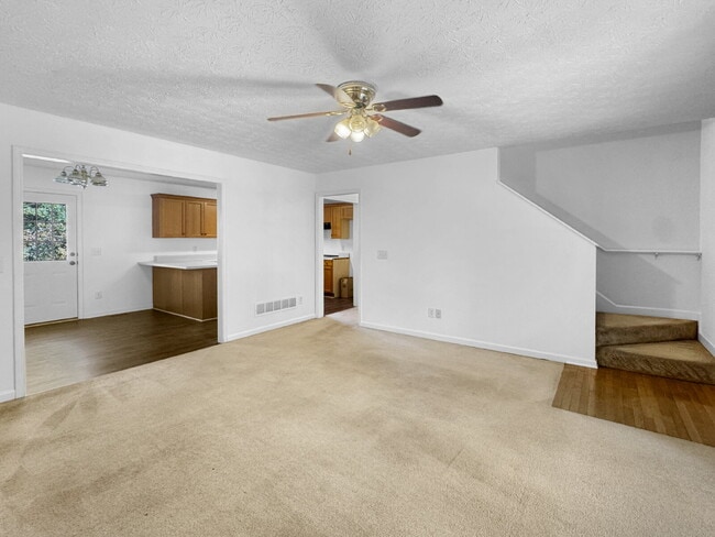 Photo - Spacious 3-Bedroom with Bonus Room in Lula