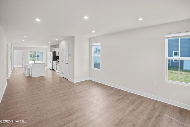Photo - 3111 Edgehill Dr
