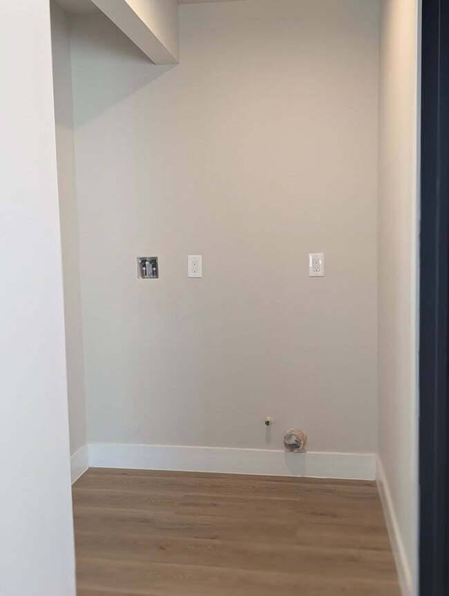 Photo - 1417-1419 Milton Ave. Unit 1419