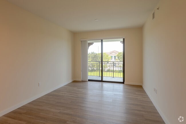 2BR,2BA - Carnation