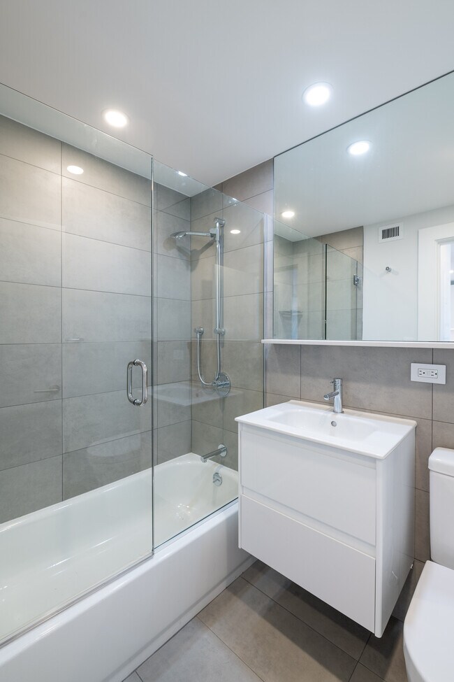 Photo - 1410 Columbia Rd Unidad 8A