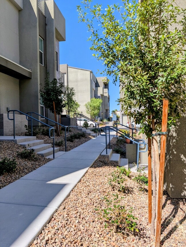 Photo - 1157 Blossom Point St