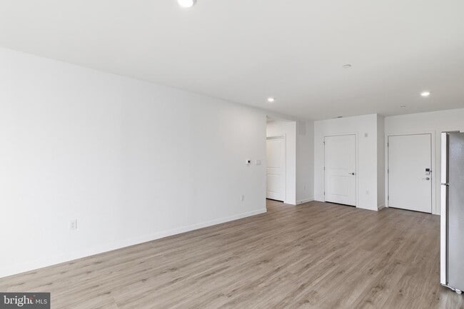 Photo - 915 N Broad St Unit 606