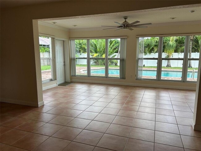 Photo - 1811 NE 43rd St