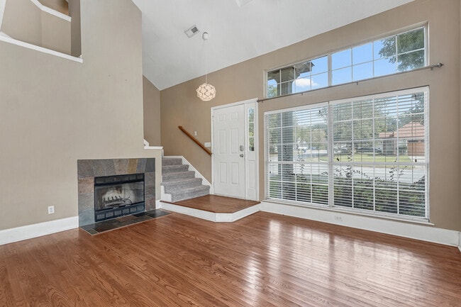 Photo - 123 River Oaks Dr