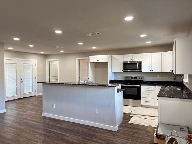 Photo - 4 Bedroom / 3 Full Bath