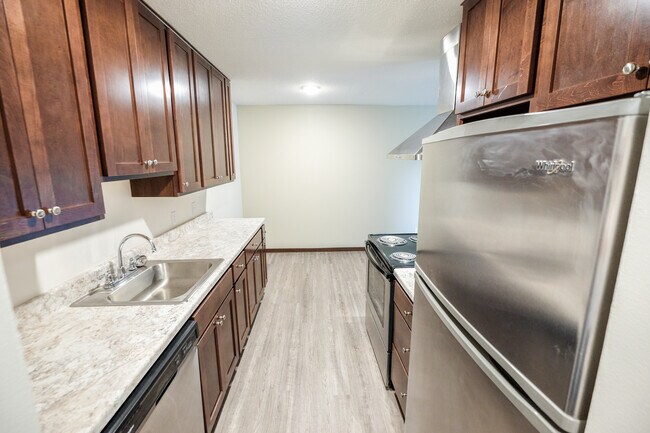 Lakehill Apartments