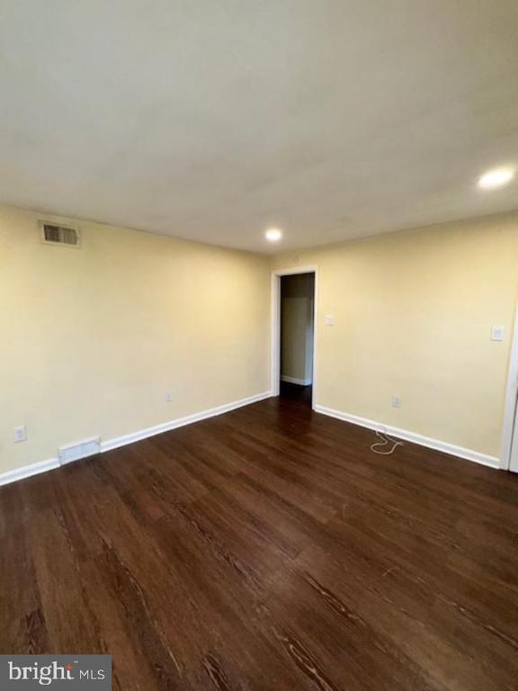 Building Photo - 26 Barren Rd Rental