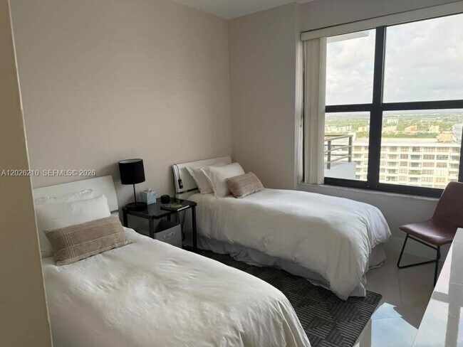 Photo - 2500 Parkview Dr Unit 2518