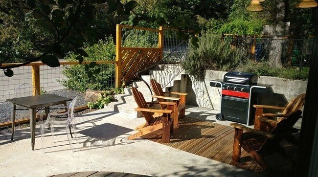 Photo - 2110 De Verne St