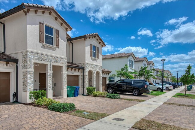 Photo - 12661 NW 23rd Pl Casa Adosada