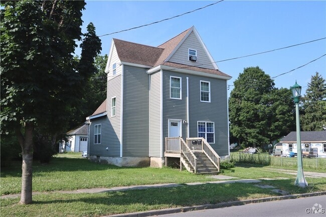 Building Photo - 222 Academy St Rental