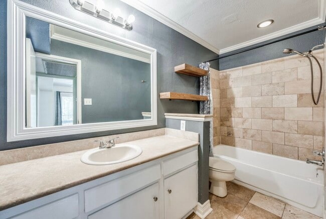 Photo - 5214 Fleetwood Oaks Ave Unit #205