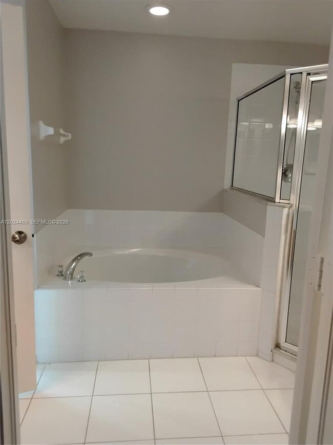 Photo - 1001 SW Estaugh Ave