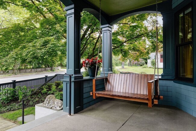 Photo - 21 Walnut St Unit 2