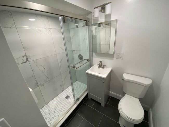 Photo - 529 Beacon St Unidad 21