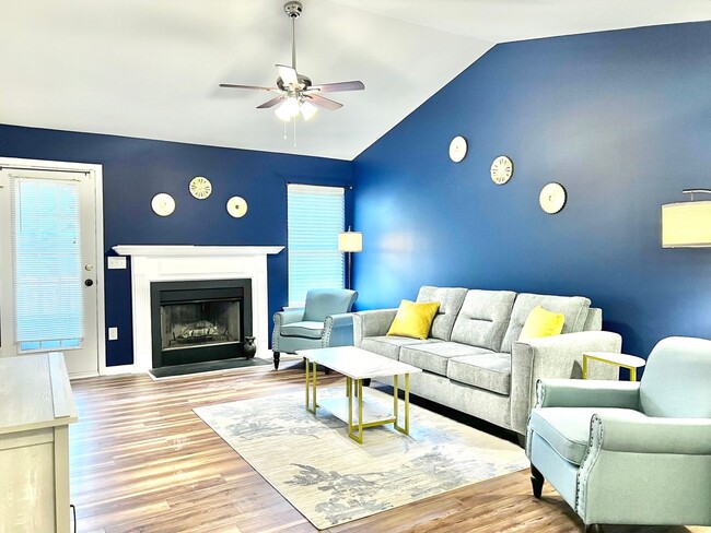 Photo - 700 Mossburn Ct