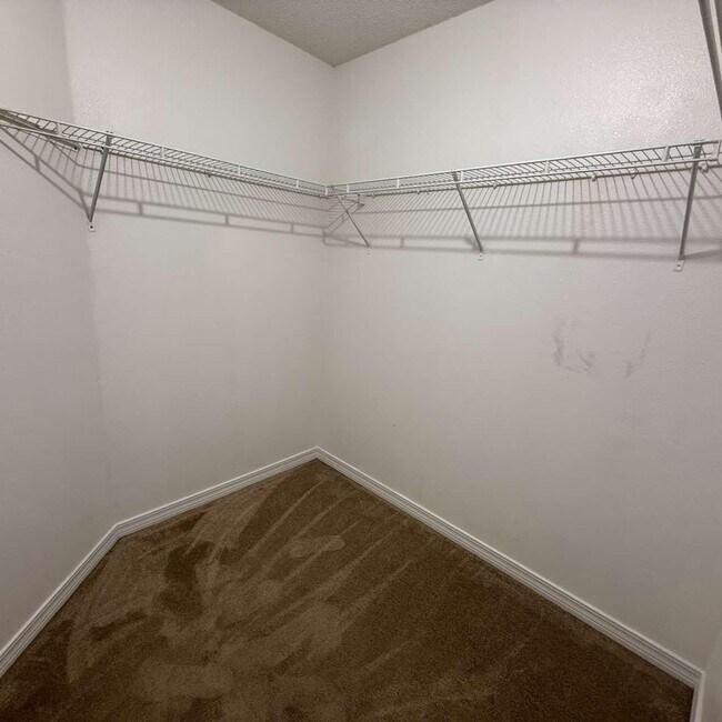 Photo - 1022 Freeport Ct