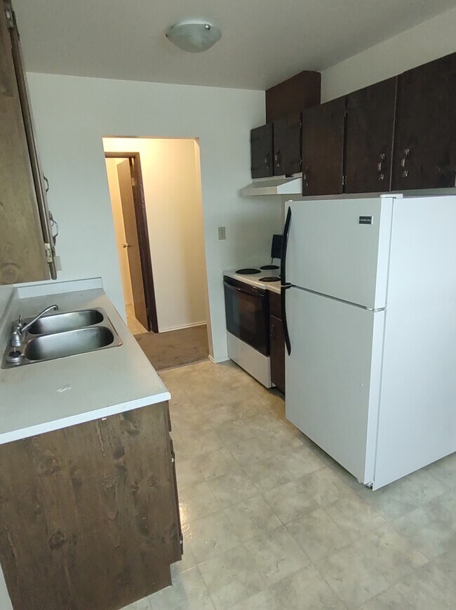 Photo - 60 Shuswap St N Unit 301