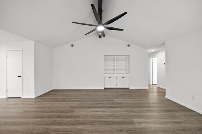 Photo - 18006 Autumn Hills Dr