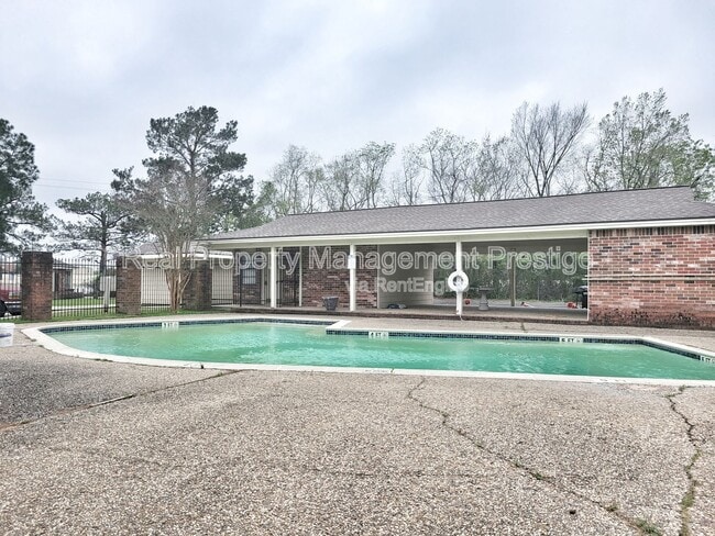 Building Photo - 2501 Gulf Fwy Unit 271 Rental