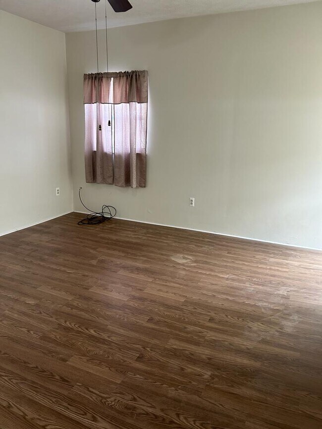 Photo - 152 W Warrington Ave