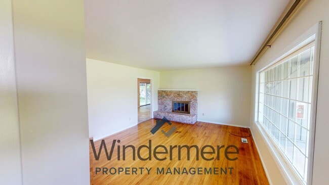Photo - 2544 Kendal Rd