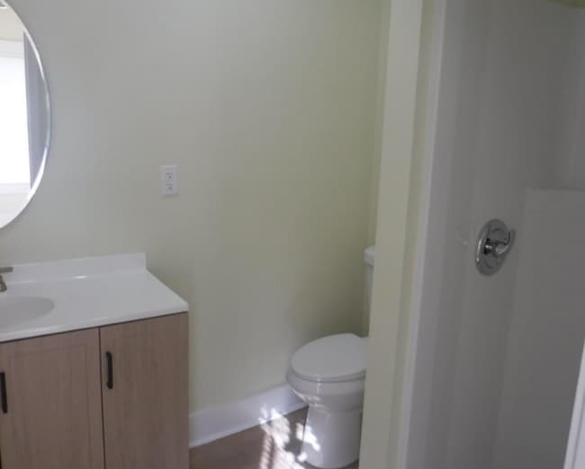 Photo - 8416 Division Ave