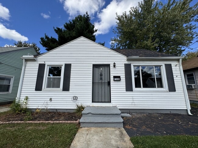 Photo - 13506 Bennington Ave