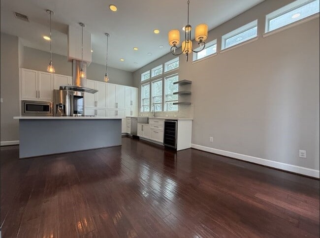 Photo - 2906 Baer St