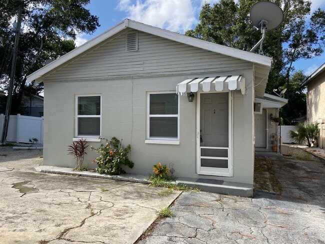 Building Photo - 1437 Gulf to Bay Blvd Unit A