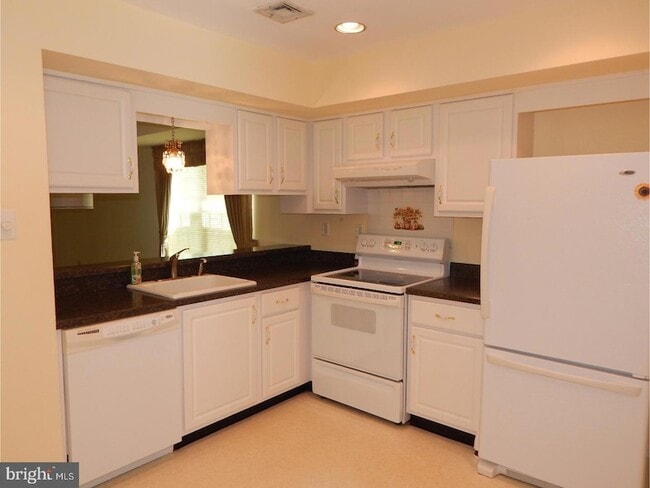 Photo - 106 Pinewood Dr