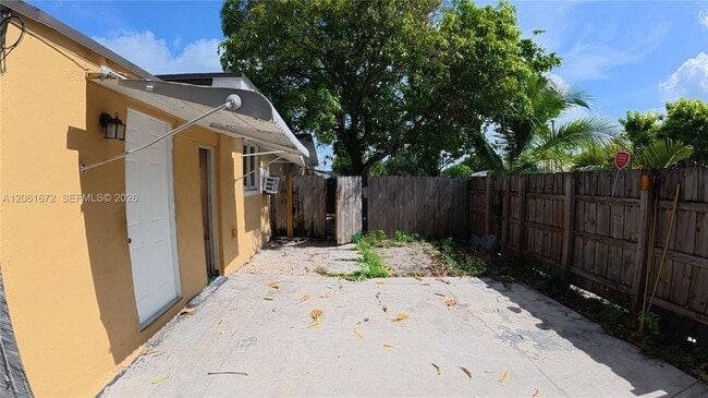Photo - 5400 SW 36th St Unit 1