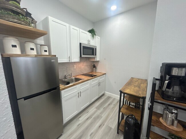 Photo - 901 Vicenza St Unidad Mother in Law Suite