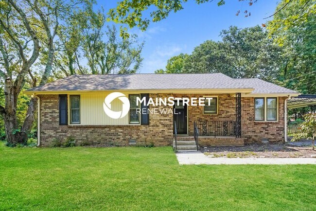 Building Photo - 3 Bedroom Pet-Friendly Home in OLD HICKORY...
