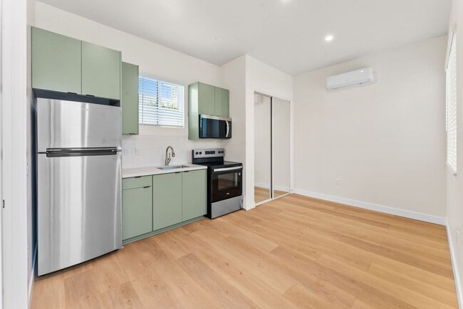 Photo - 2735 Broadway-7 Unit 7