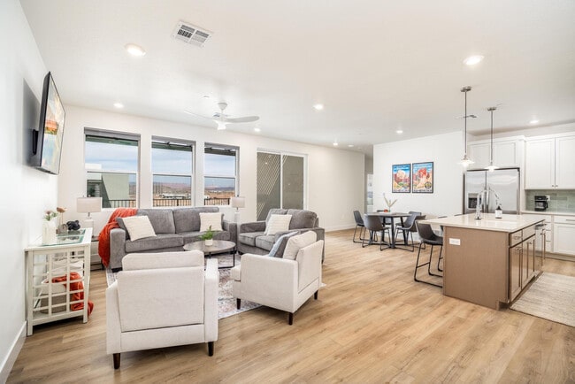 Photo - Desert Color Condo