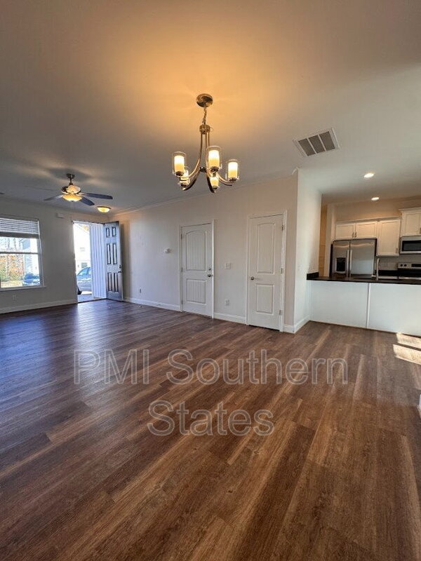 Photo - 305 Clarus Crk Wy