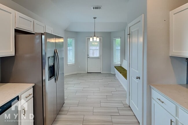 Photo - 6910 Spring Vale Dr