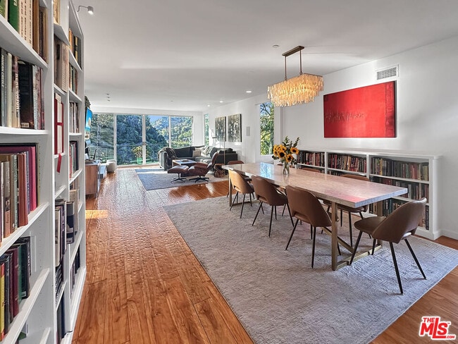 Photo - 8265 Mannix Dr