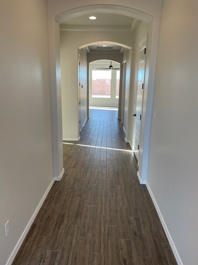 Photo - 5208 Bullseye Rd NE