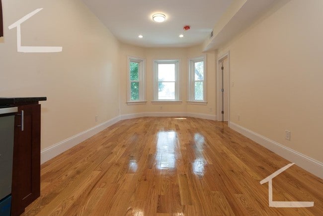 Photo - 79 Brighton Ave Unit 2