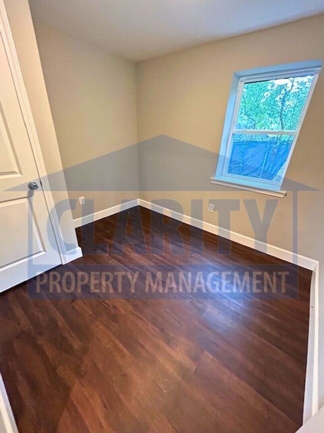 Photo - 860 Berry St NE Unidad Apt B