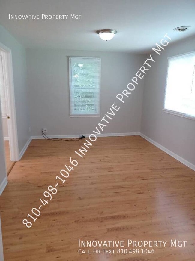 Photo - 3042 Leta Ave