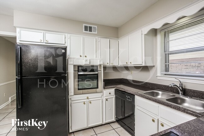 Photo - 3347 Bluemont Dr