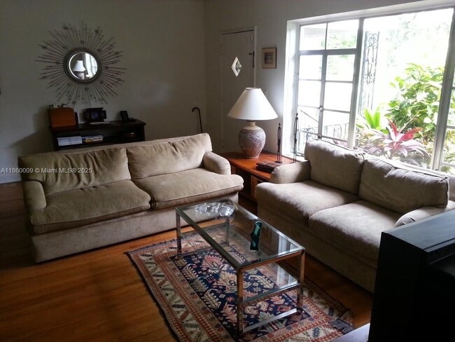 Photo - 758 NE 95th St