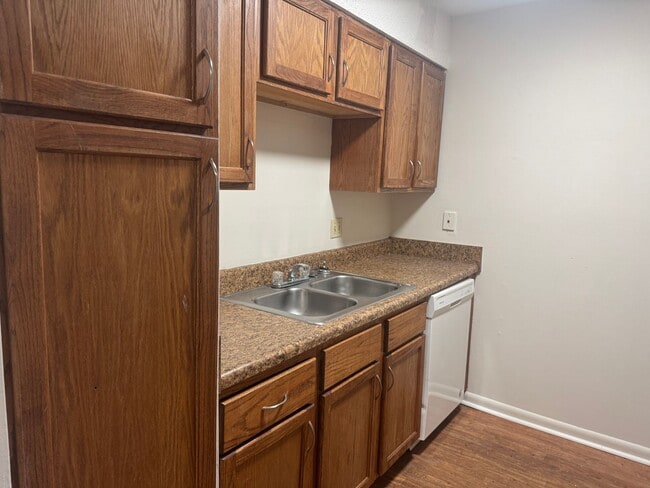 Photo - 1 BD/1BA - Center of Fort Walton Beach Unit 12